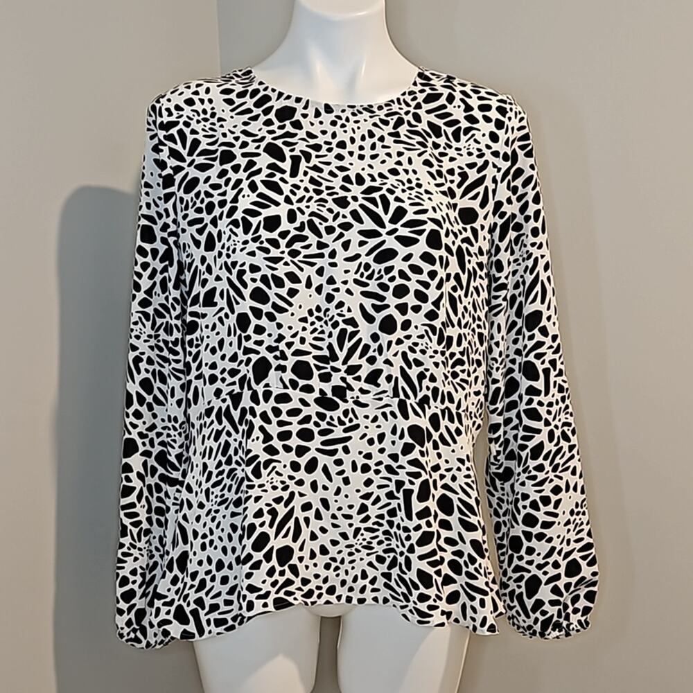 Ann Taylor Loft Black & White Abstract Peplum Blouse Size 6 Long Sleeve